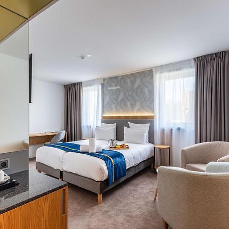 Brit Hotel Privilege Paris Rosny-Sous-Bois Eksteriør bilde