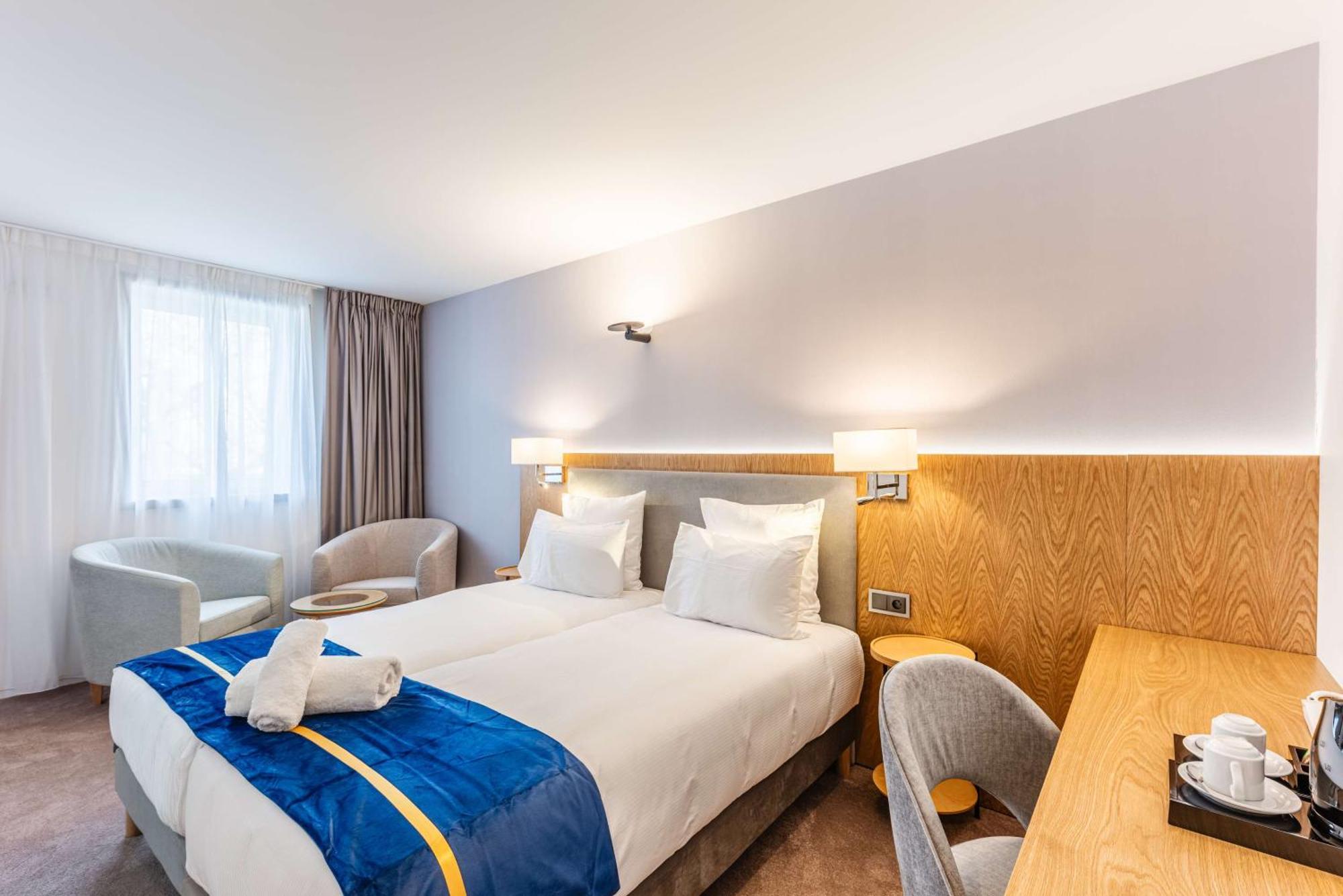 Brit Hotel Privilege Paris Rosny-Sous-Bois Eksteriør bilde