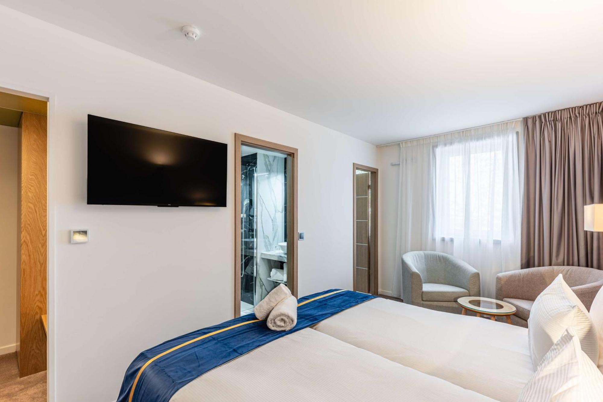 Brit Hotel Privilege Paris Rosny-Sous-Bois Eksteriør bilde