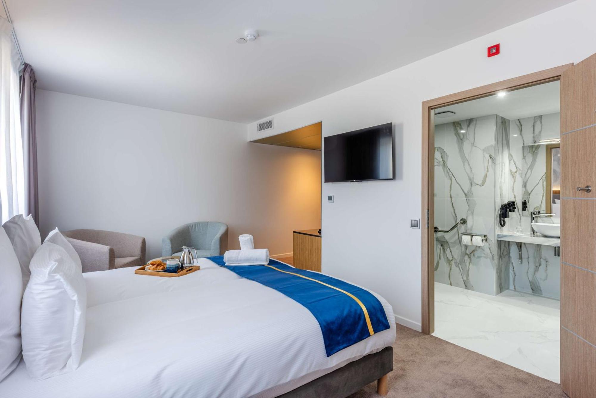 Brit Hotel Privilege Paris Rosny-Sous-Bois Eksteriør bilde