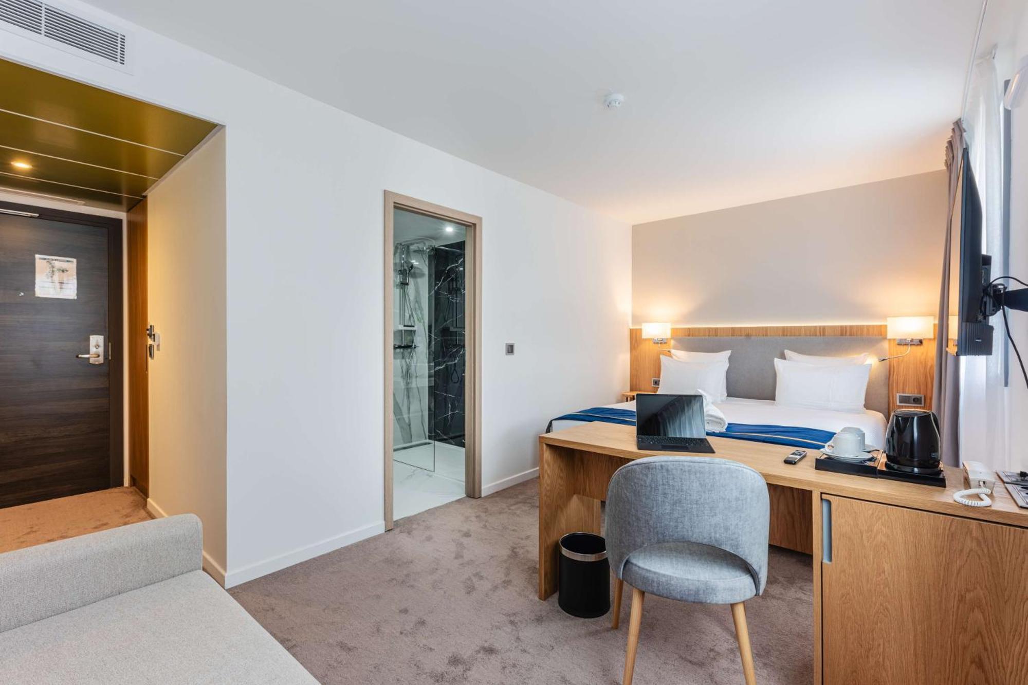 Brit Hotel Privilege Paris Rosny-Sous-Bois Eksteriør bilde